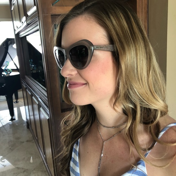 Authentic MIU MIU SUNGLASSES - Picture 7 of 8